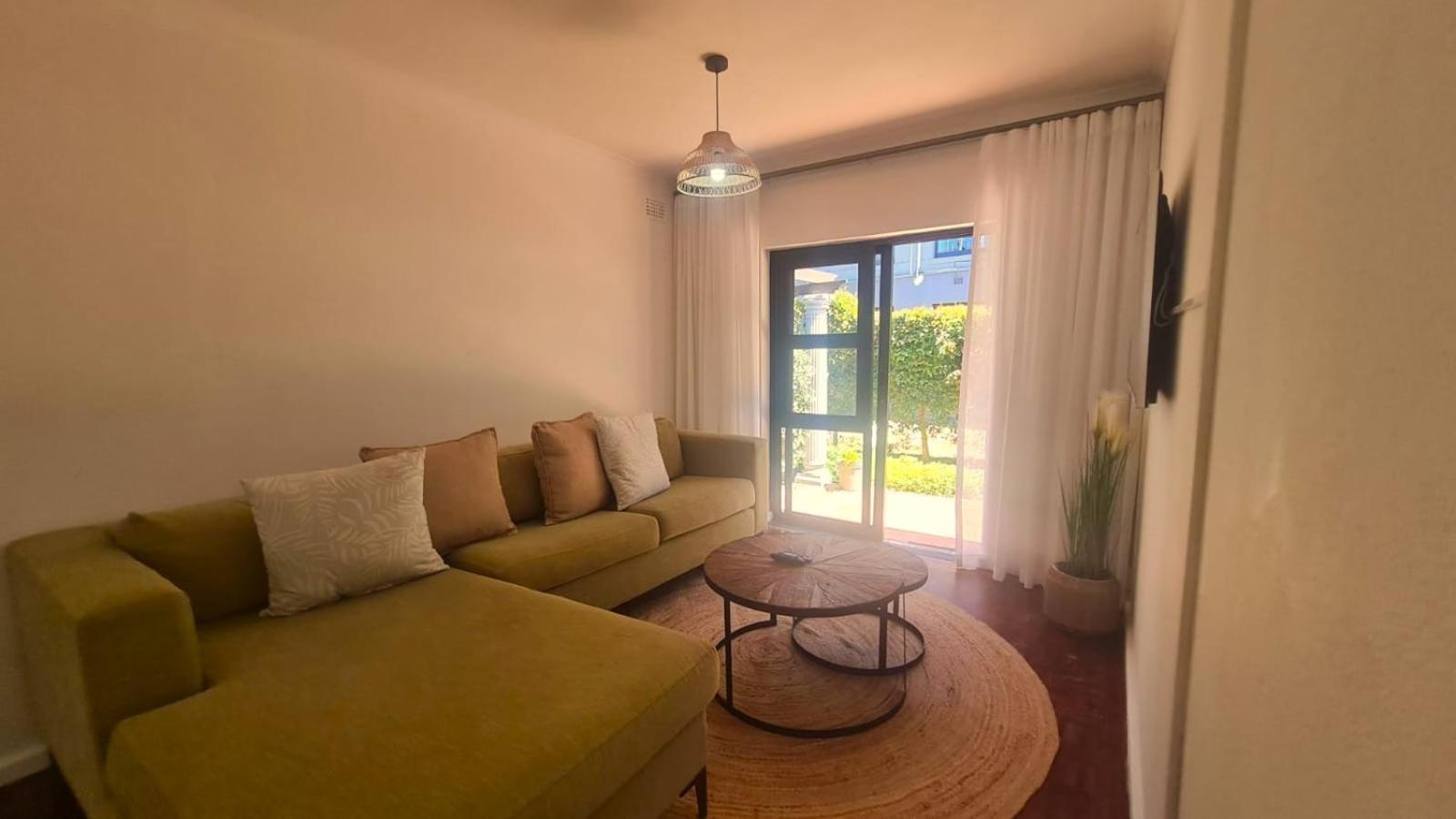 2 On Lismore Guesthouse トカイ エクステリア 写真