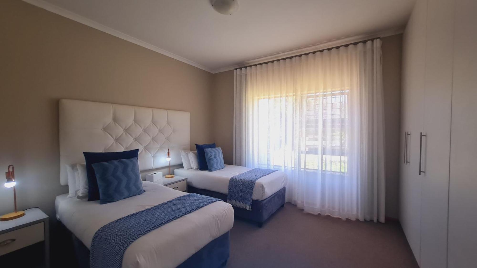 2 On Lismore Guesthouse トカイ エクステリア 写真